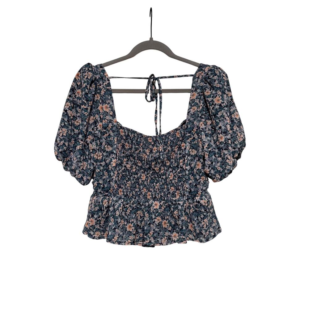 ASTR Floral Puff Sleeve Cropped Button Up Top M - Picture 8 of 8